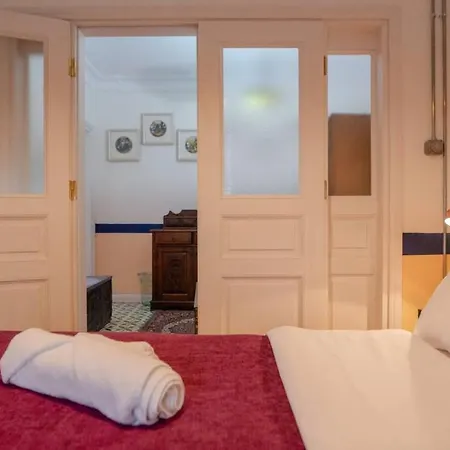 Sophisticated Flat In The Heart Of Taksim! * Istambul