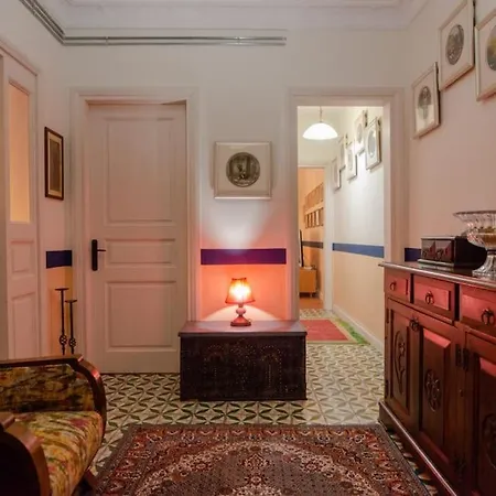Apartamento Sophisticated Flat In The Heart Of Taksim! Istambul