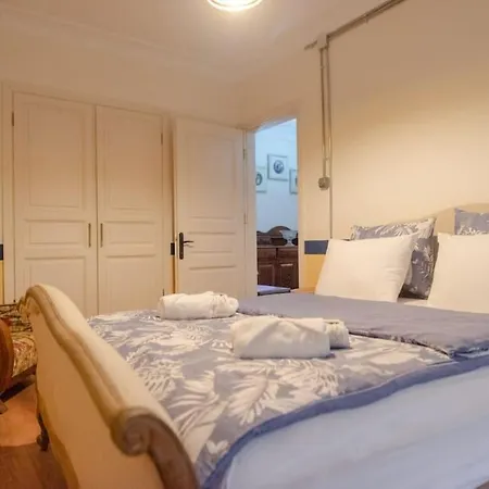 Apartamento Sophisticated Flat In The Heart Of Taksim!