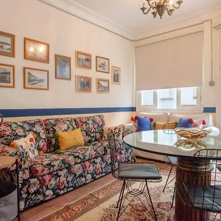 アパート Sophisticated Flat In The Heart Of Taksim! イスタンブール
