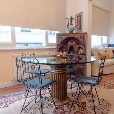 Sophisticated Flat In The Heart Of Taksim!
