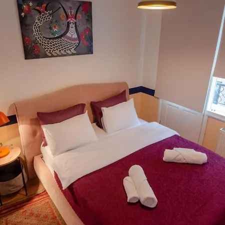 Sophisticated Flat In The Heart Of Taksim! Isztambul